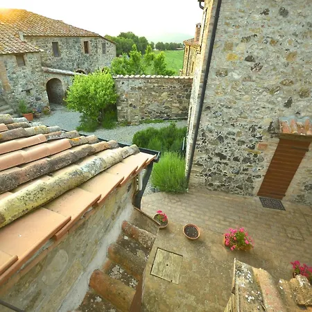 Hébergement de vacances In The Village With Air Conditioning, Cleaning Included *