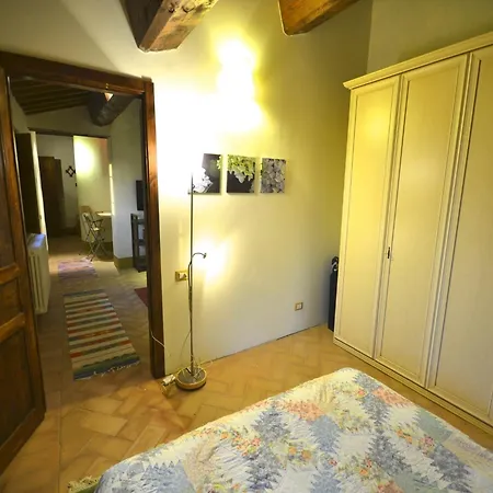 In The Village With Air Conditioning, Cleaning Included Montecastelli Pisano